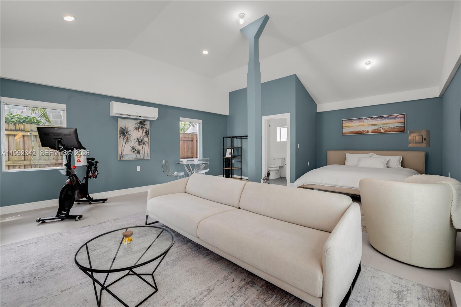 320 NE 88th St El Portal, FL 33138