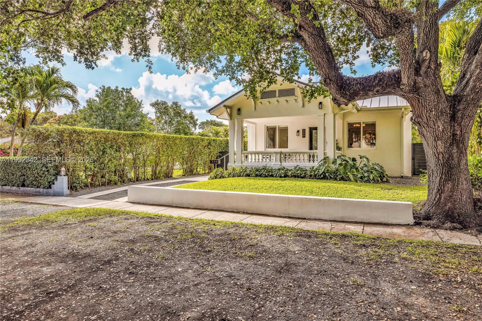 320 NE 88th St El Portal, FL 33138