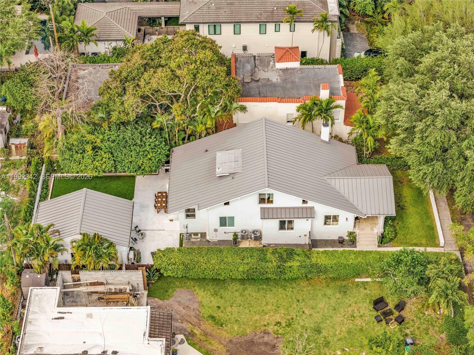 320 NE 88th St El Portal, FL 33138