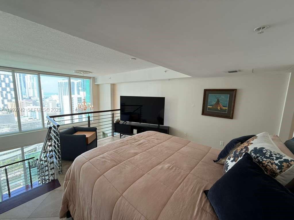 image Brickell on the River South16