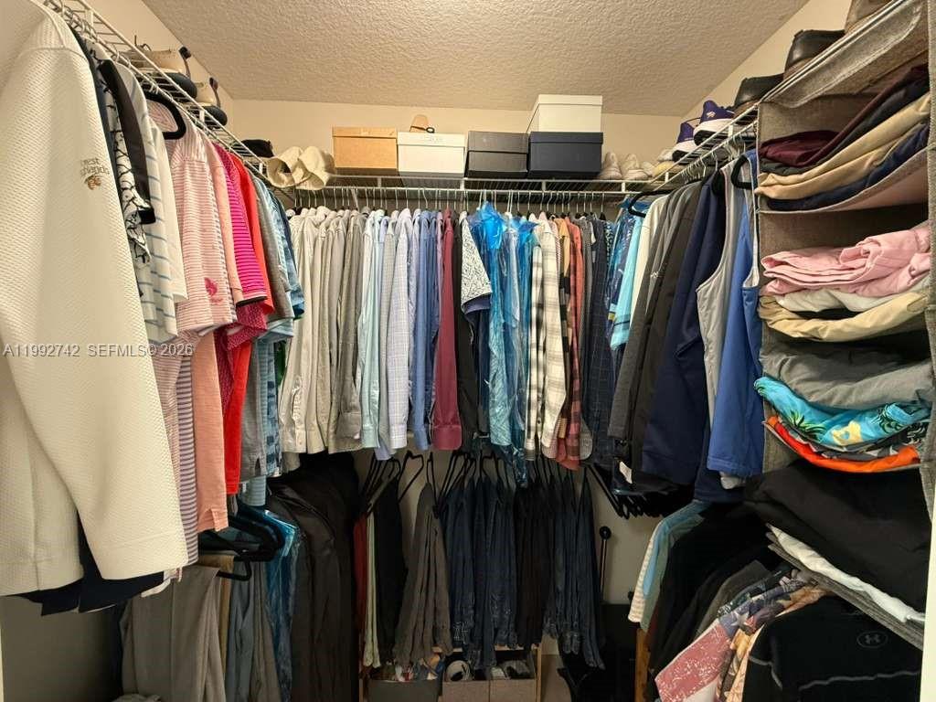 image Brickell on the River South22