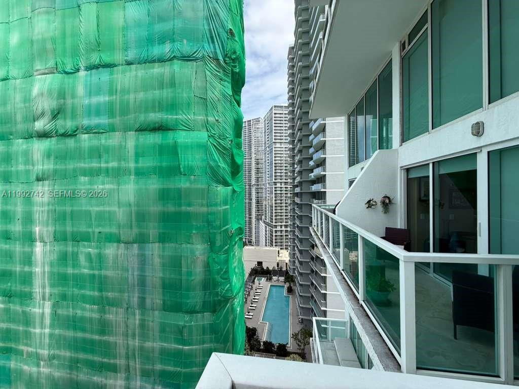 image Brickell on the River South27