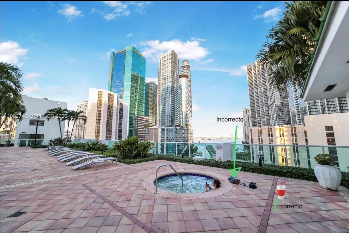 image Brickell on the River South29