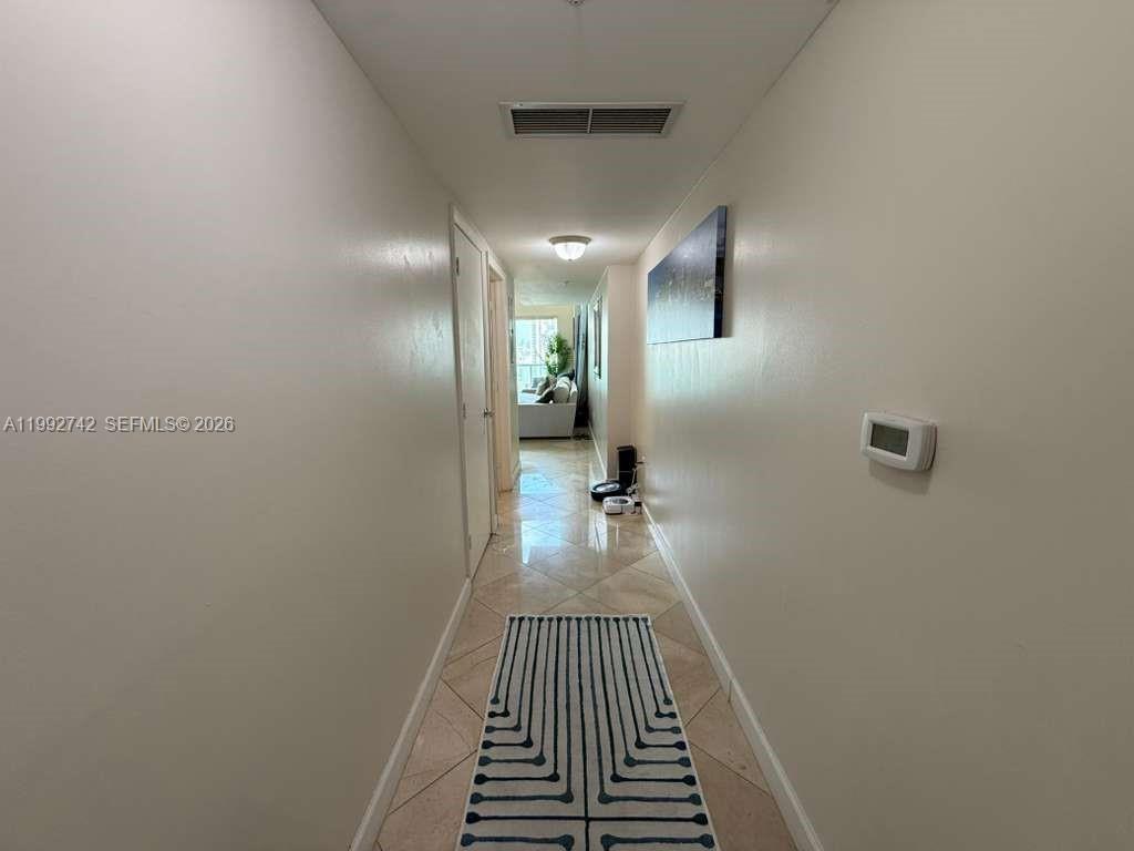 image Brickell on the River South7