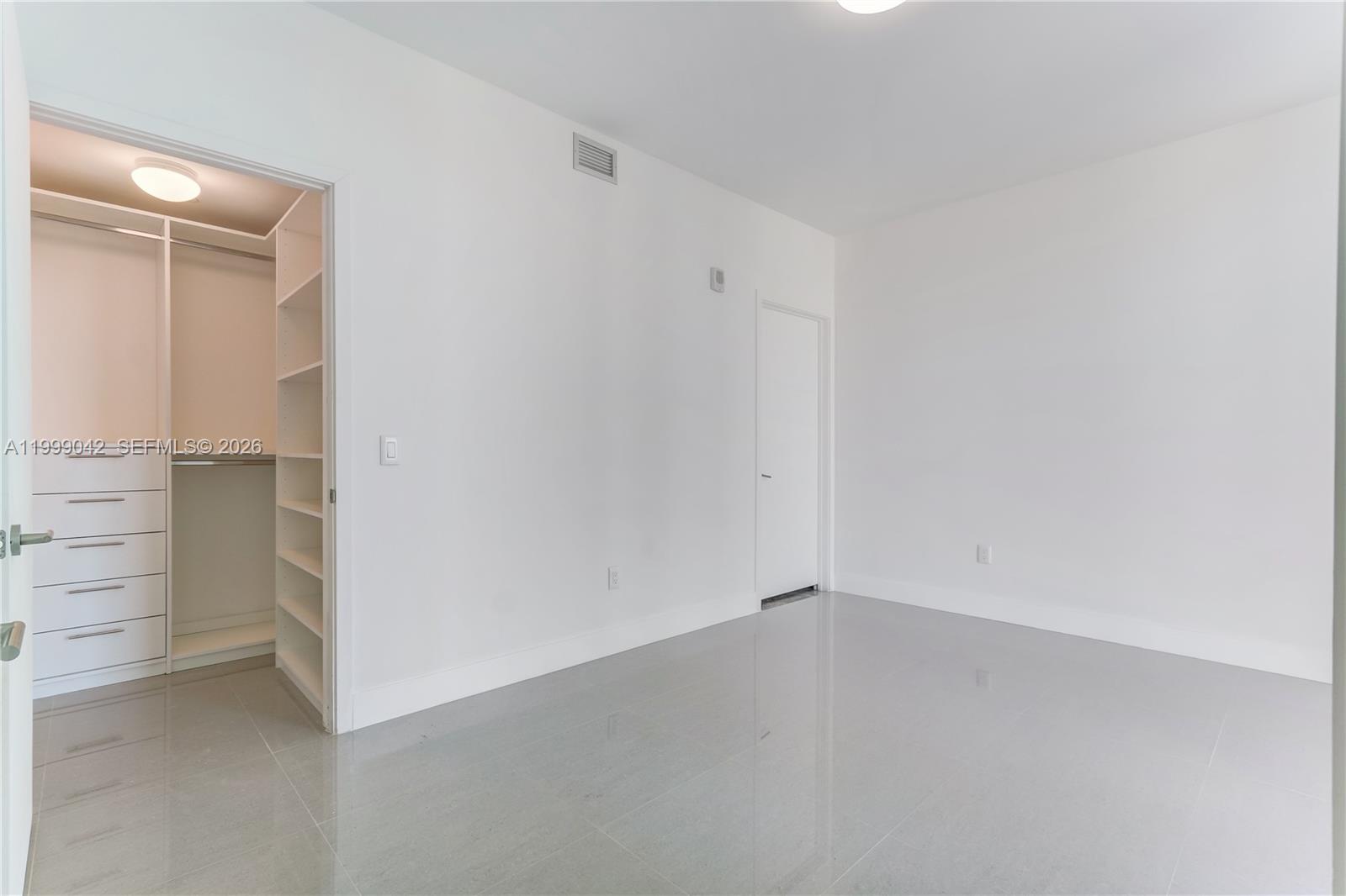 image Biscayne Beach8