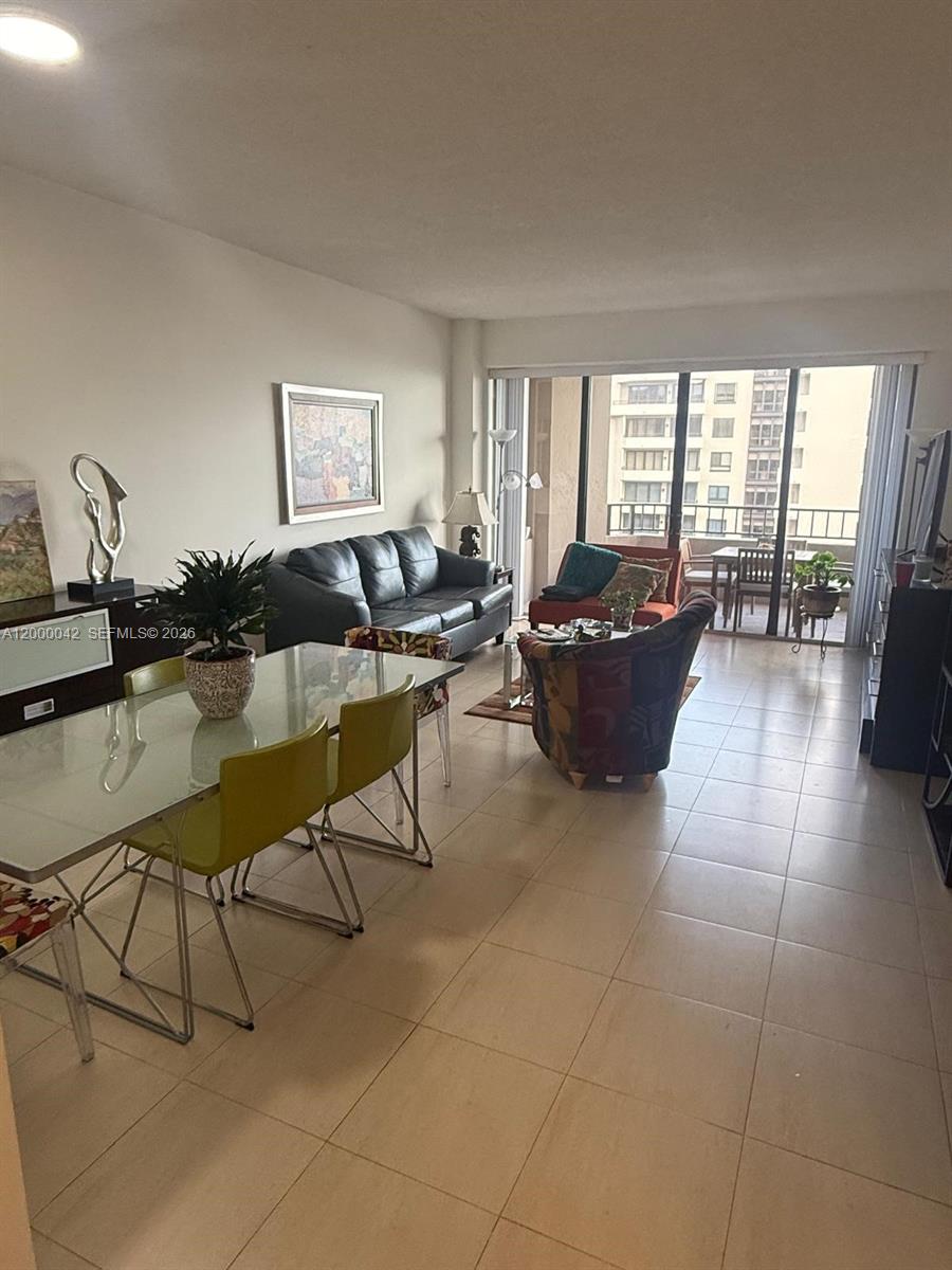 201 Crandon Blvd #932 Key Biscayne, FL 33149