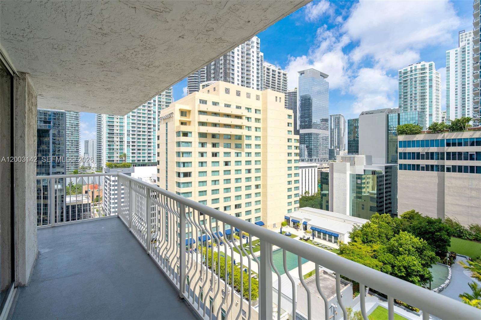 image The Club at Brickell Bay23