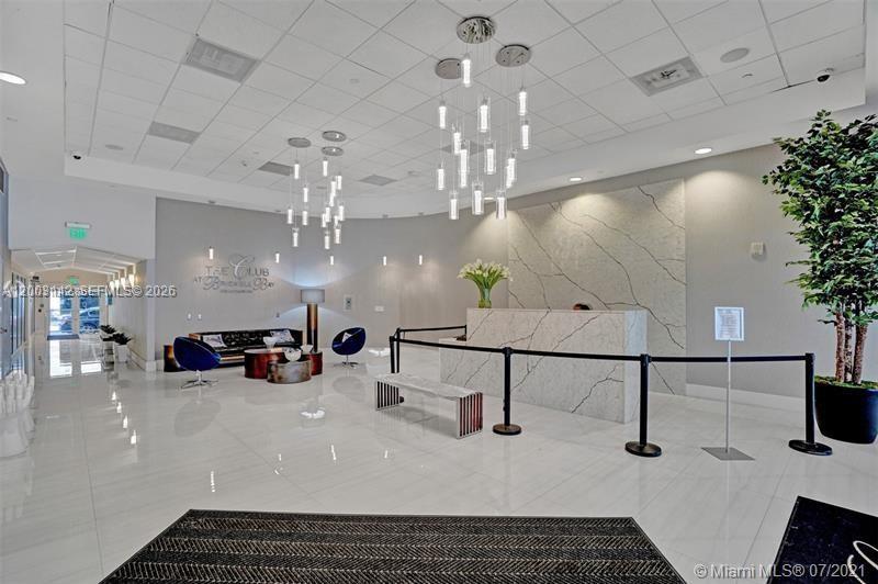 image The Club at Brickell Bay32