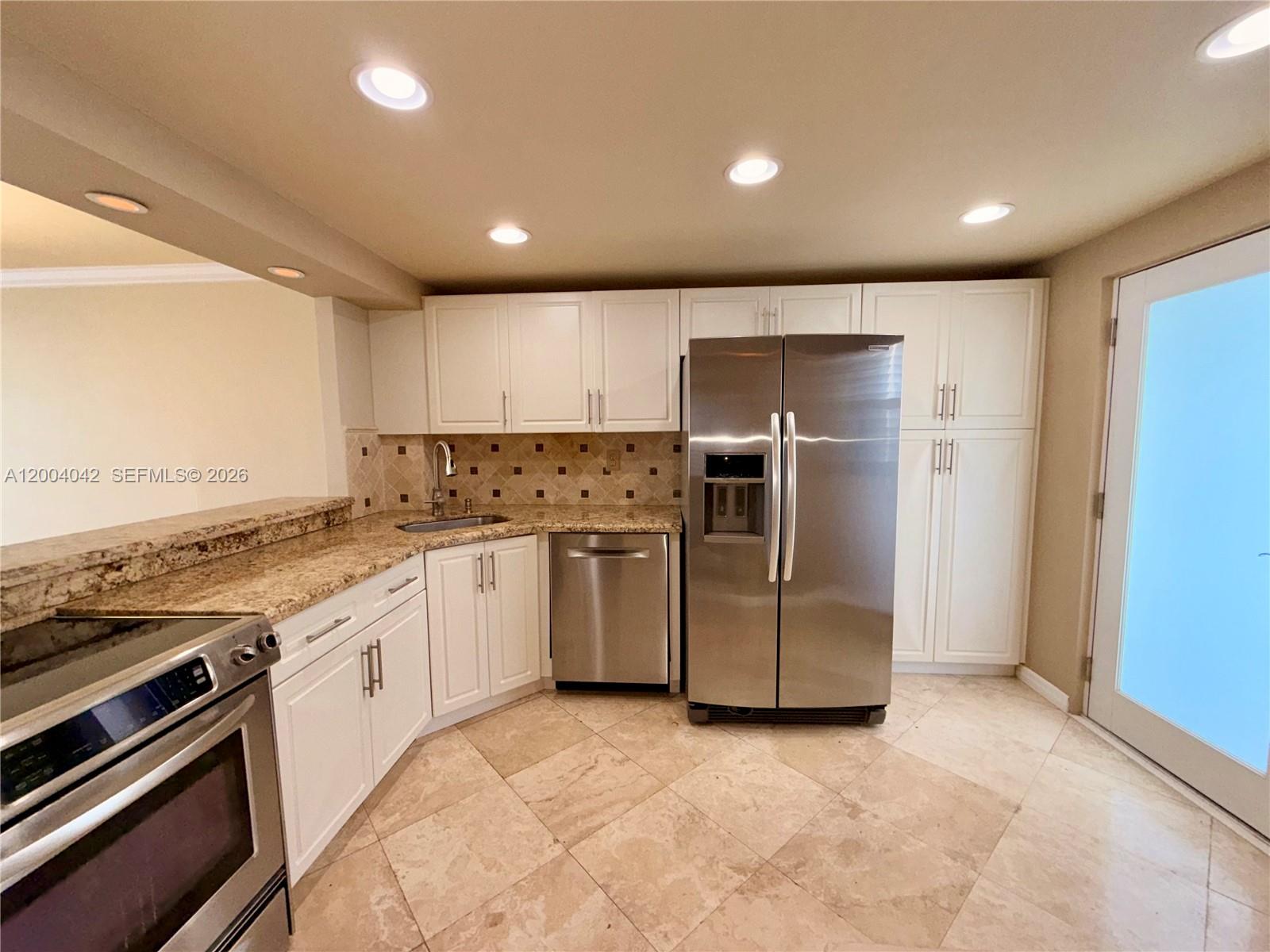 1075 NE Miami Gdns Dr #306