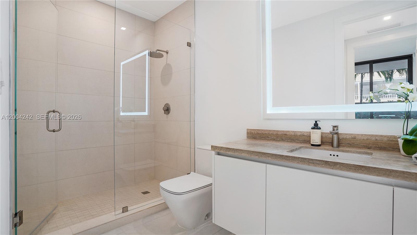 3034 Oak Ave #TH-2 Miami, FL 33133