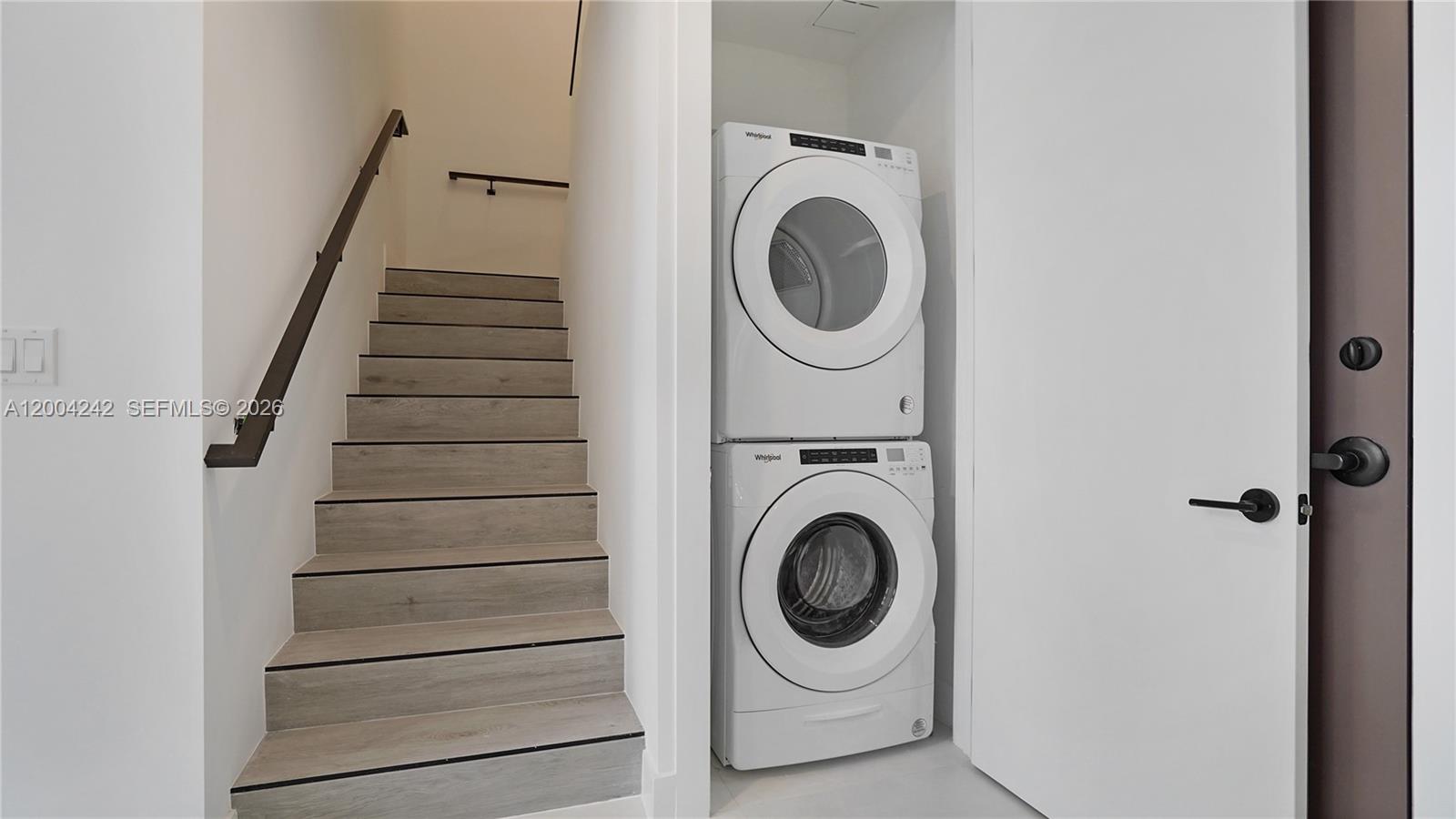 3034 Oak Ave #TH-2 Miami, FL 33133