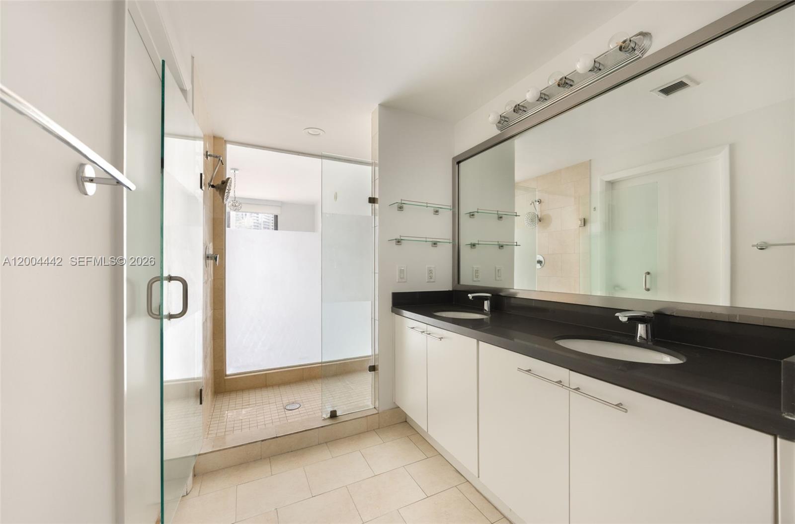 90 SW 3rd St #2602 Miami, FL 33130