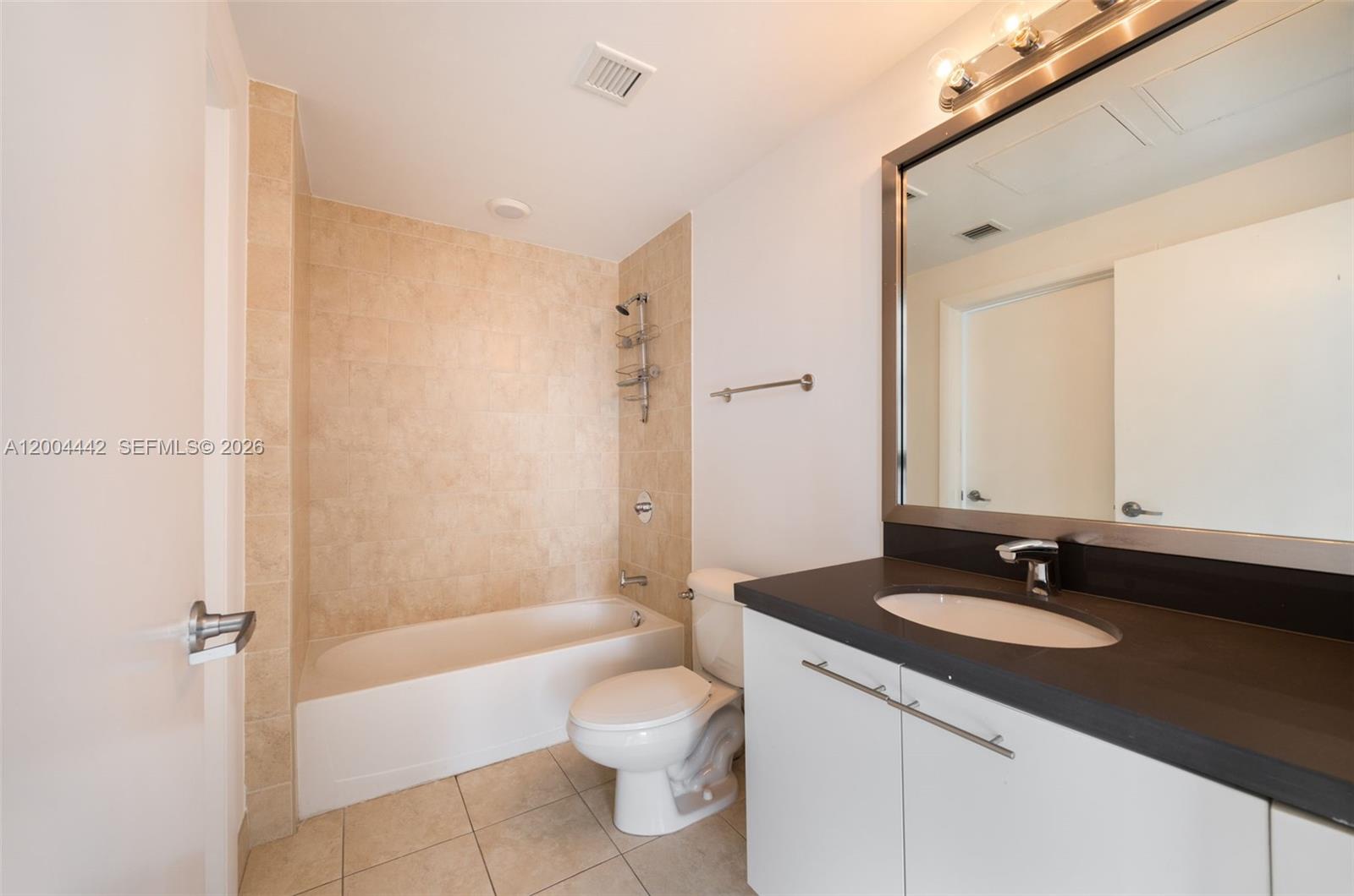 90 SW 3rd St #2602 Miami, FL 33130