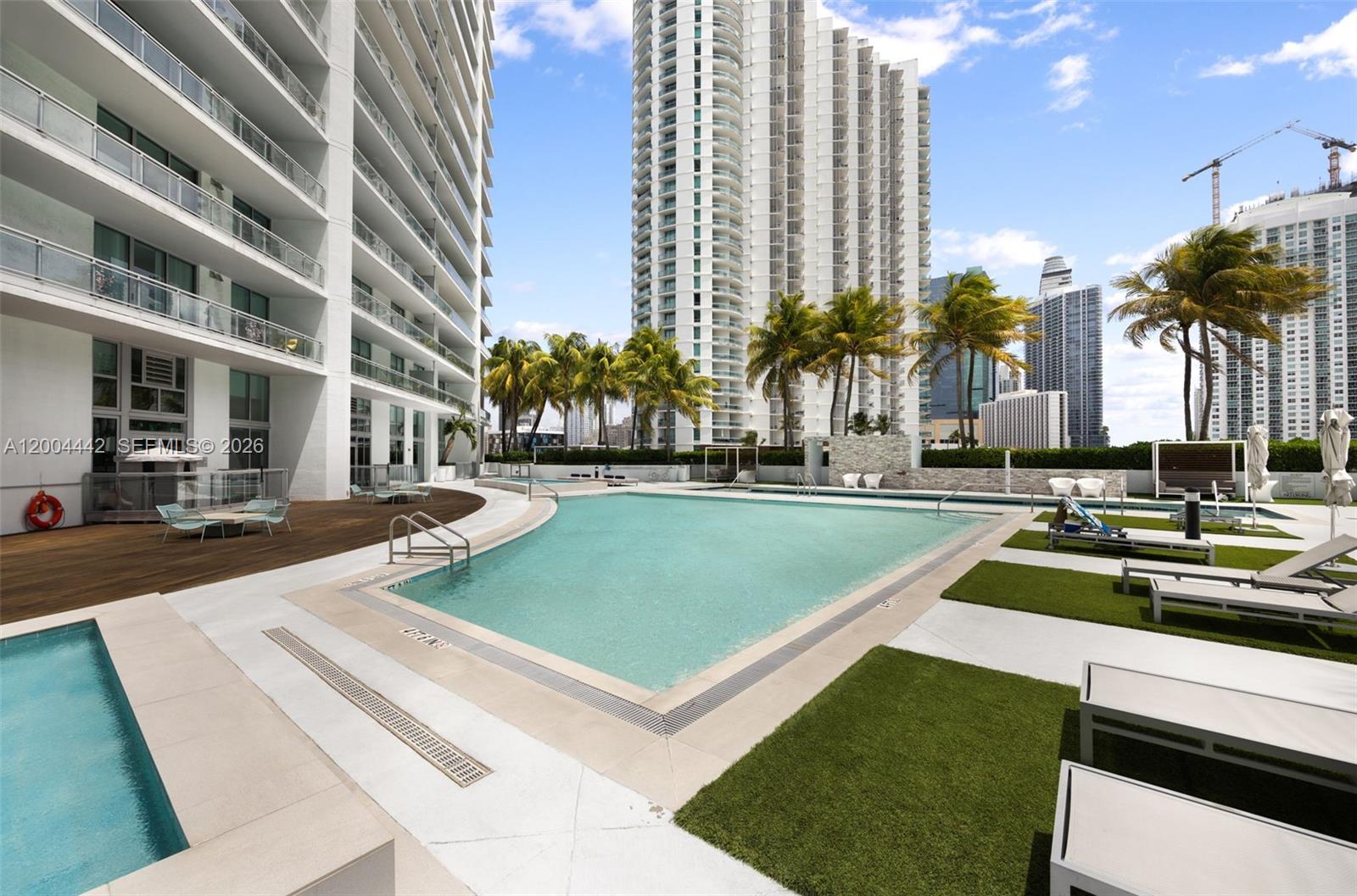 90 SW 3rd St #2602 Miami, FL 33130