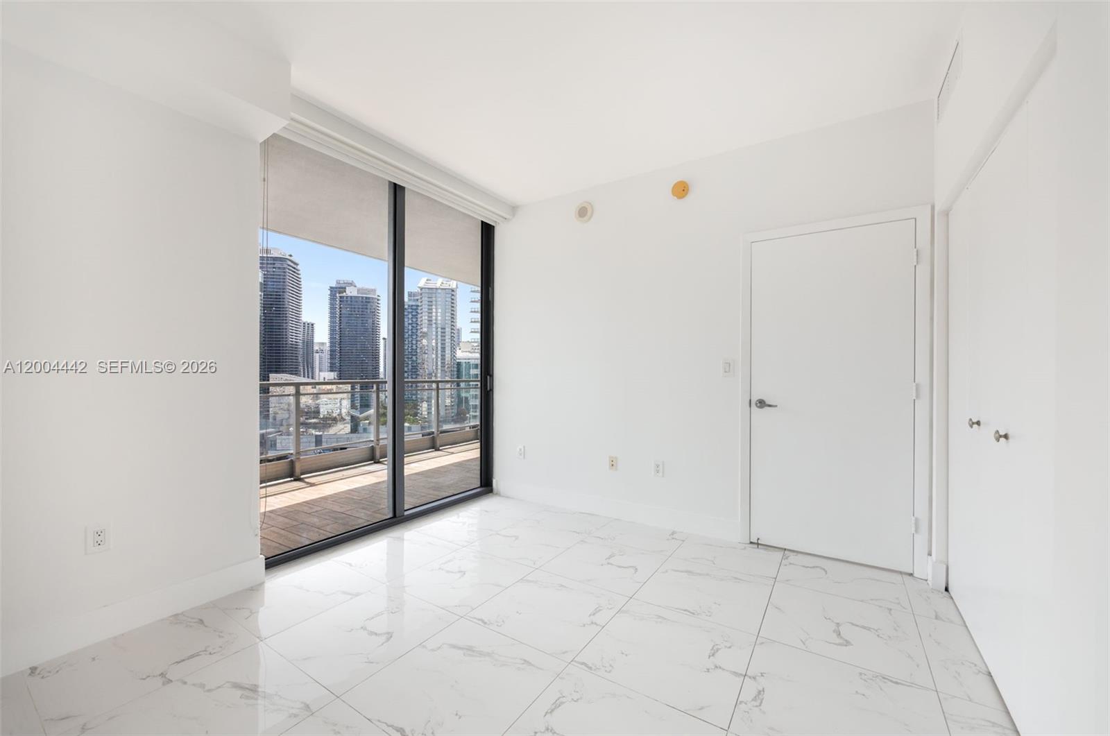 90 SW 3rd St #2602 Miami, FL 33130