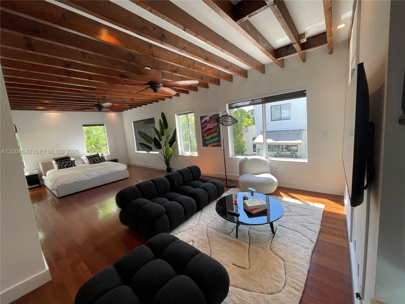 3483 Chase Ave Miami Beach, FL 33140