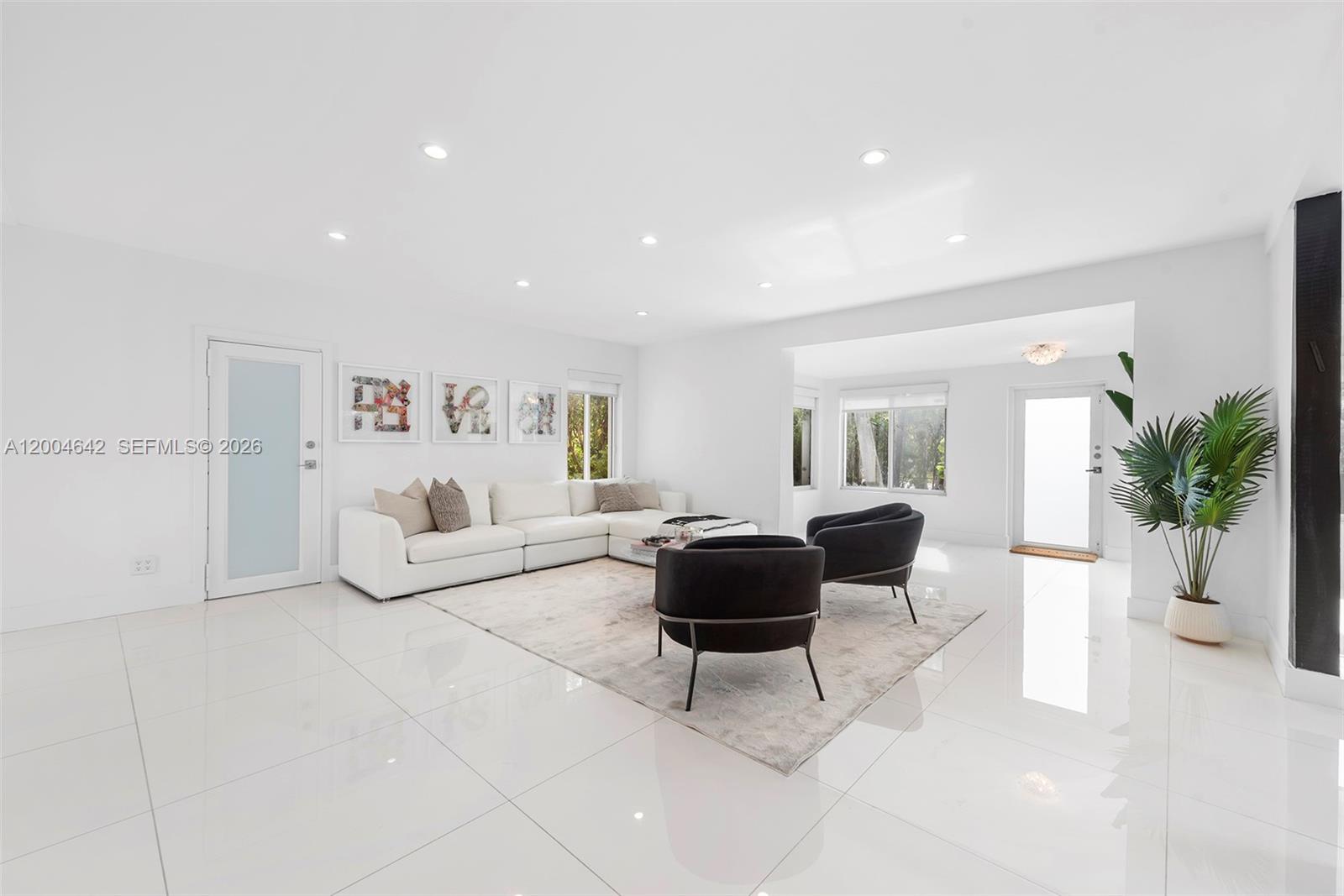 3483 Chase Ave Miami Beach, FL 33140