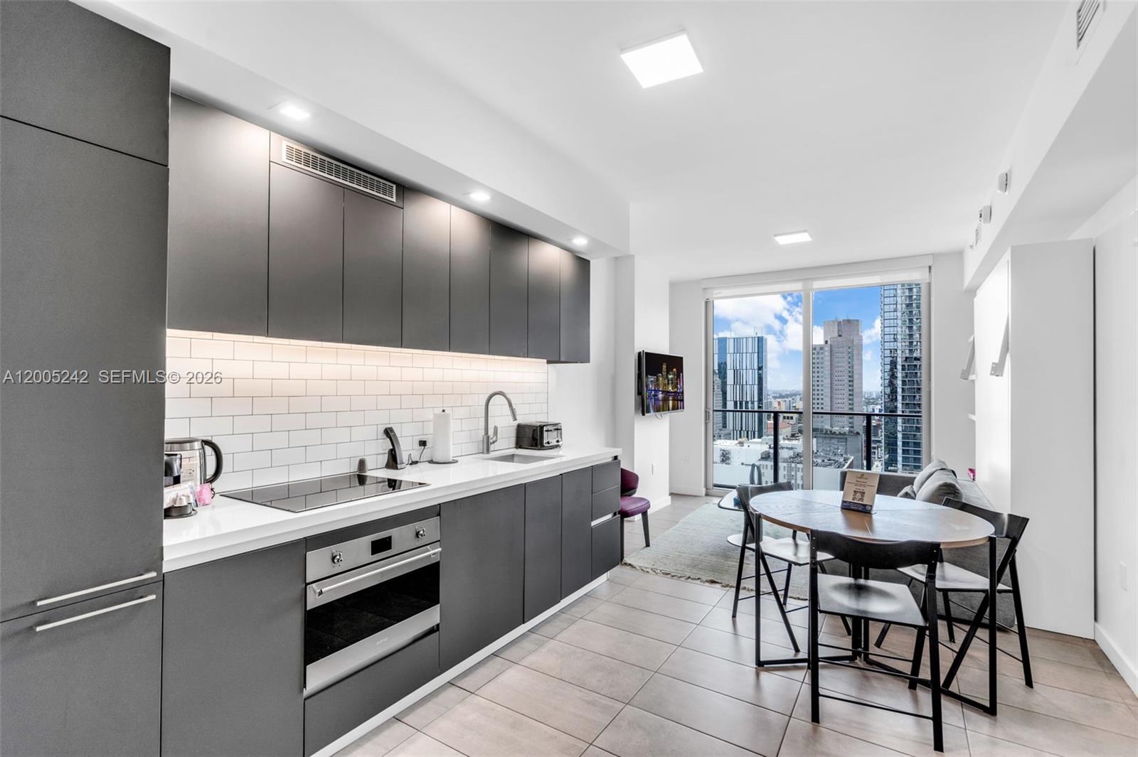227 NE 2nd St #2503