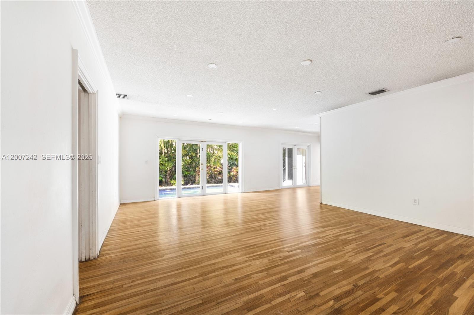 600 Santurce Ave Coral Gables, FL 33143