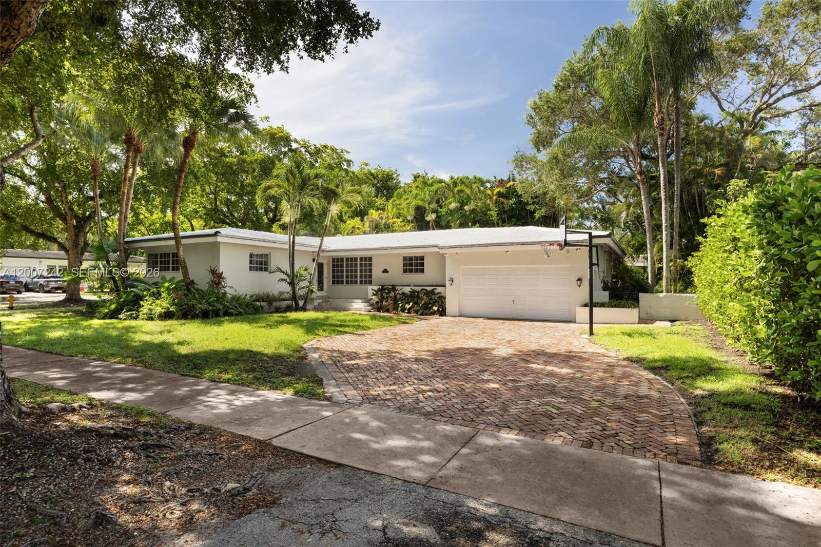 600 Santurce Ave Coral Gables, FL 33143