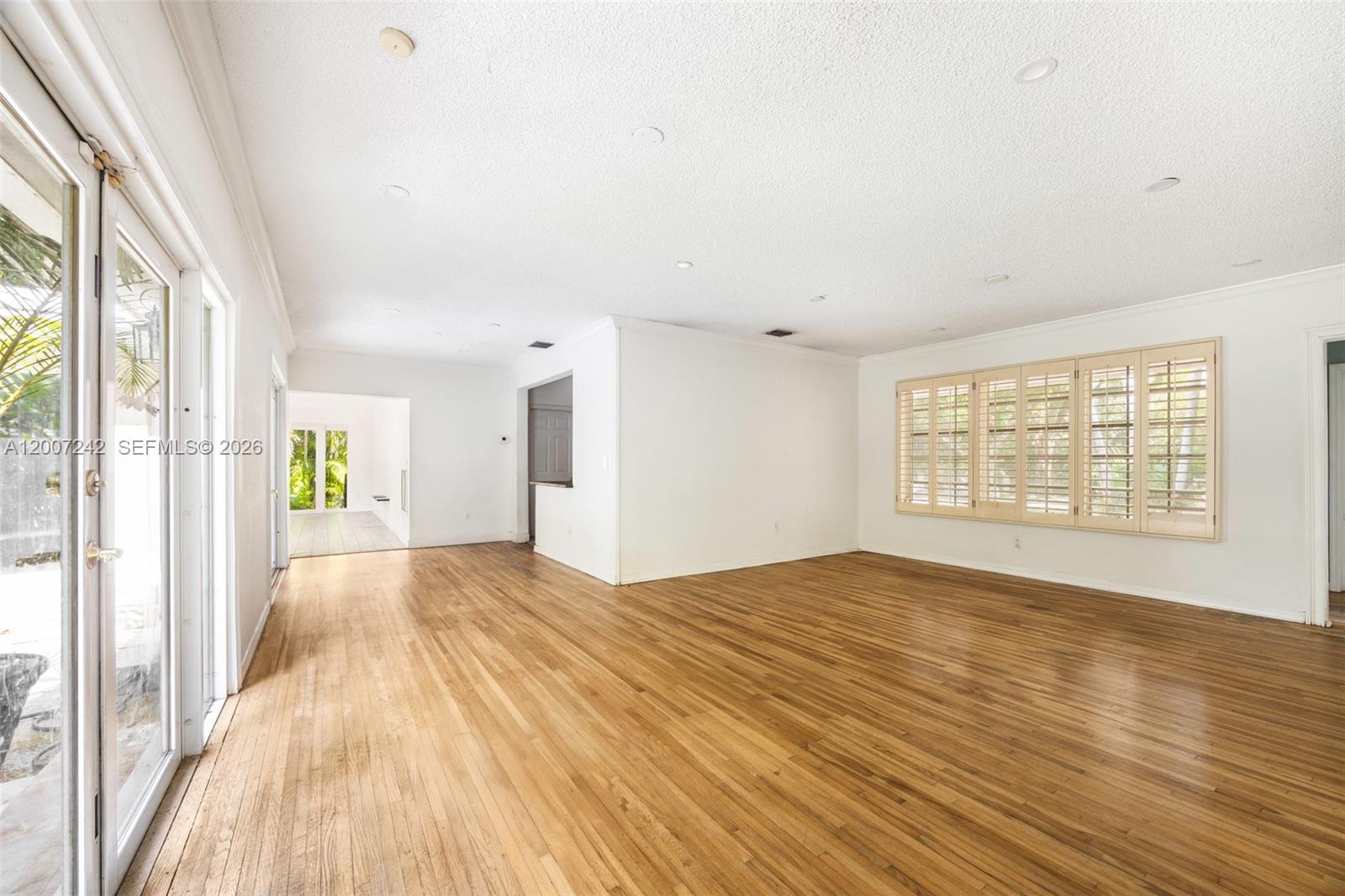 600 Santurce Ave Coral Gables, FL 33143