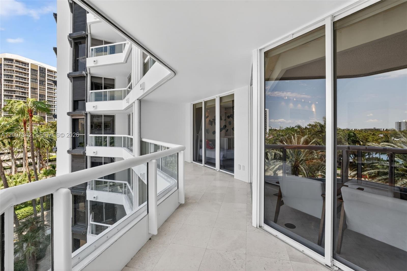 21205 Yacht Clb Dr #605 Aventura, FL 33180
