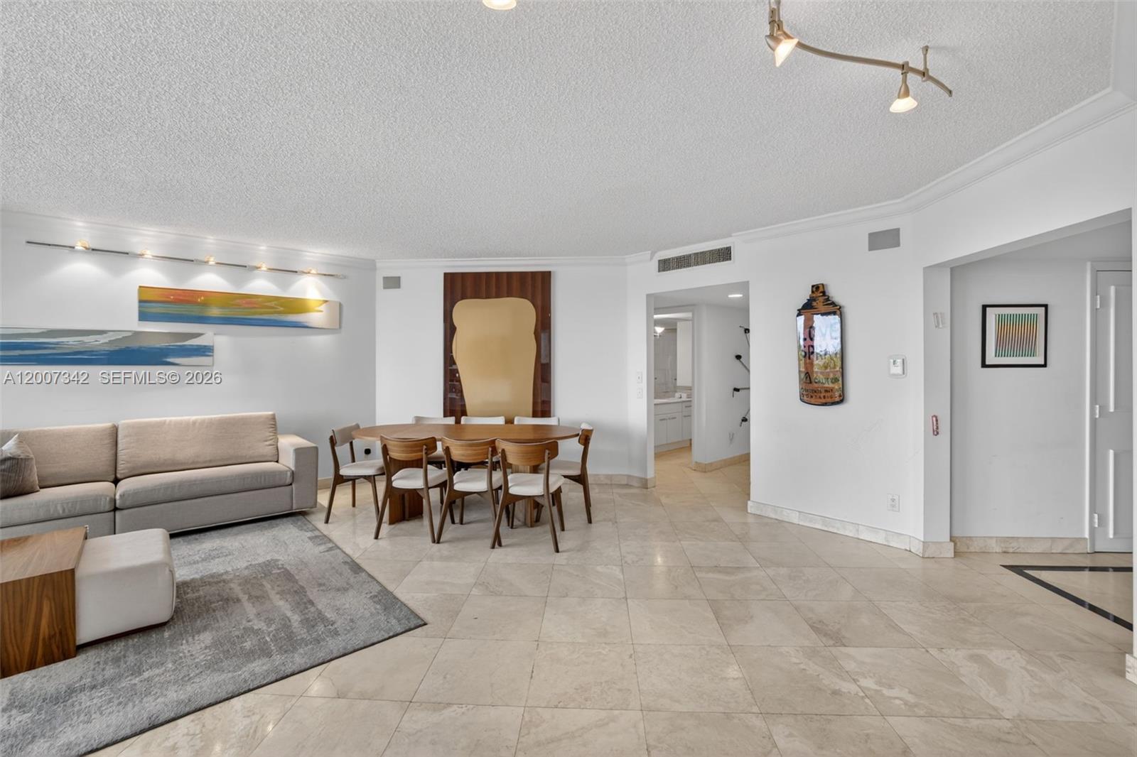 21205 Yacht Clb Dr #605 Aventura, FL 33180