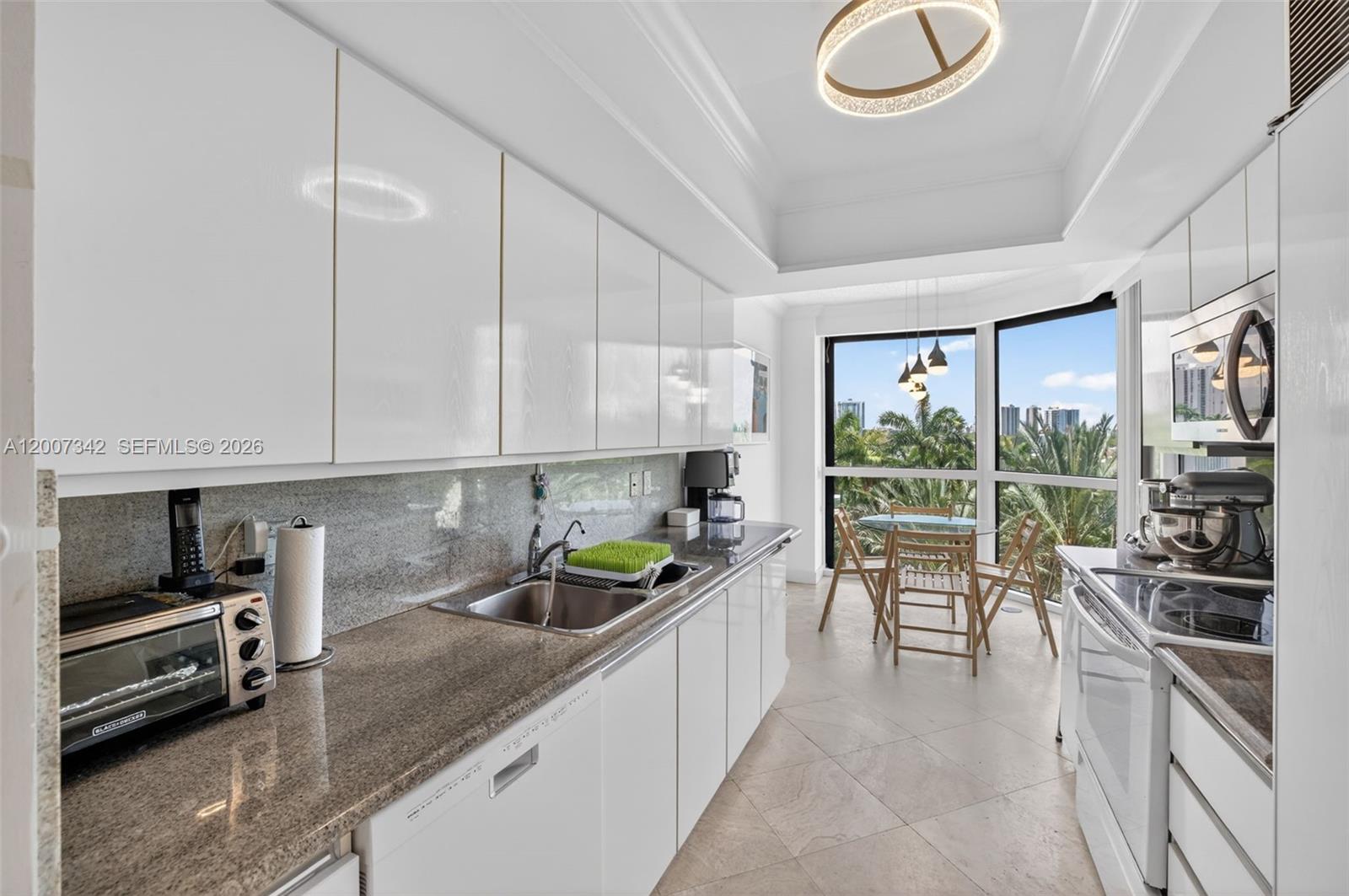 21205 Yacht Clb Dr #605 Aventura, FL 33180