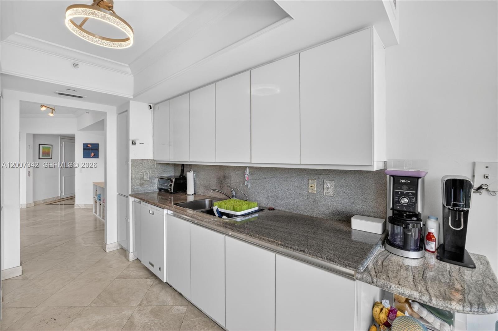 21205 Yacht Clb Dr #605 Aventura, FL 33180