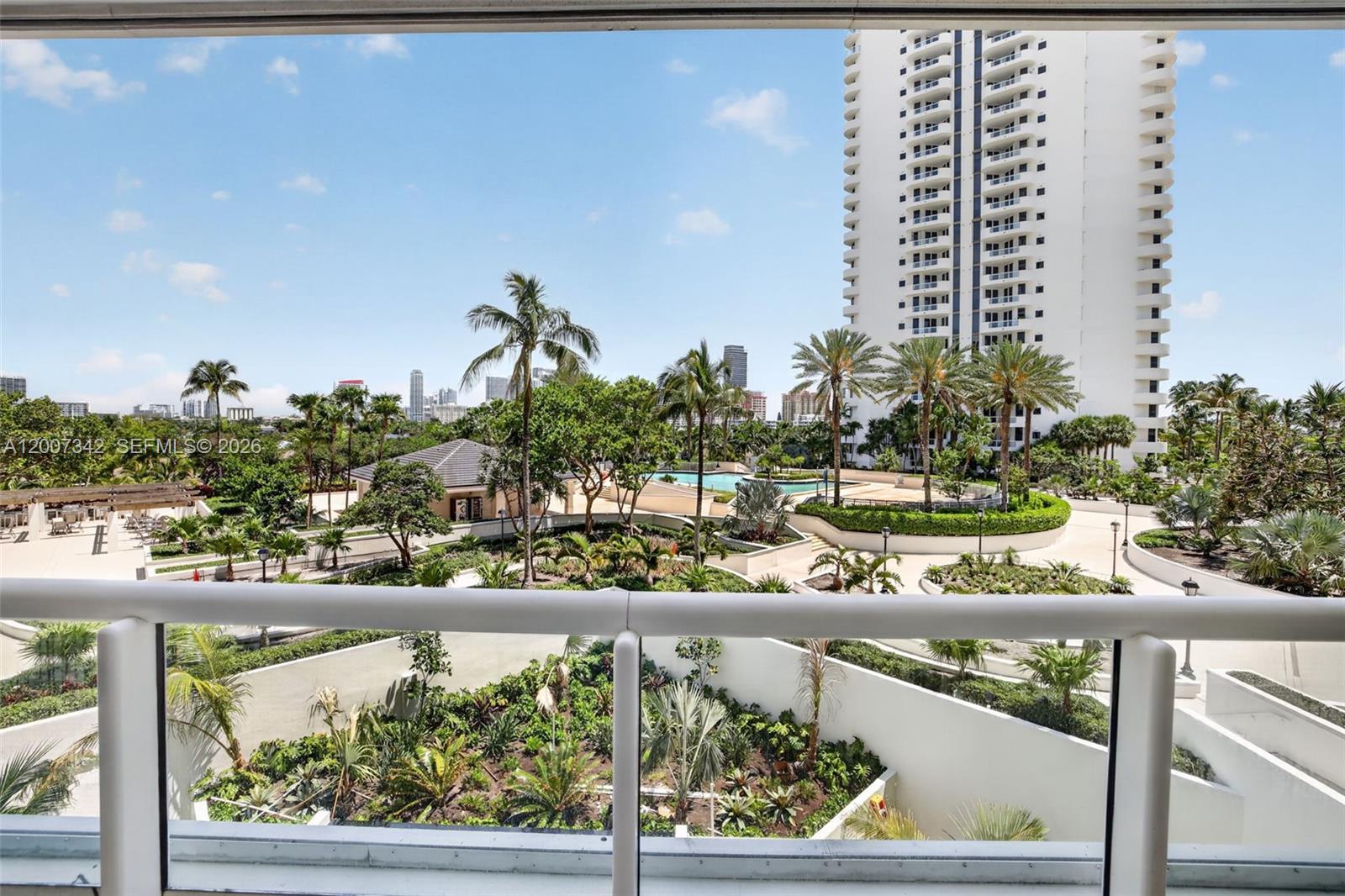 21205 Yacht Clb Dr #605 Aventura, FL 33180