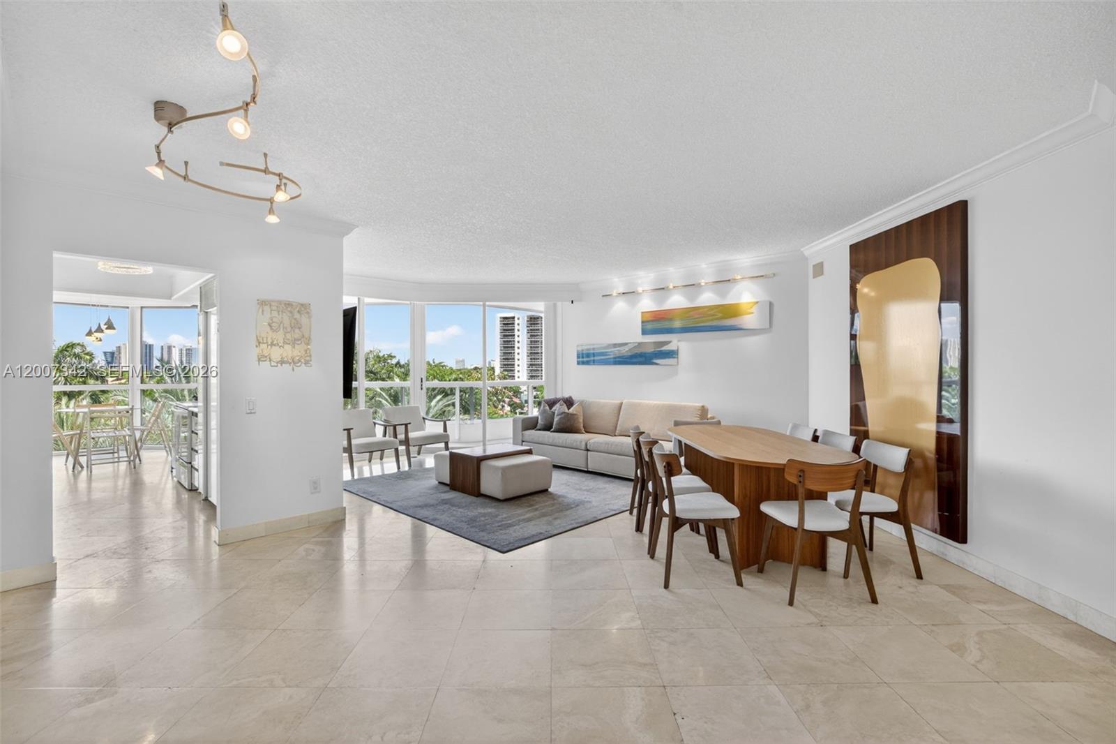 21205 Yacht Clb Dr #605 Aventura, FL 33180