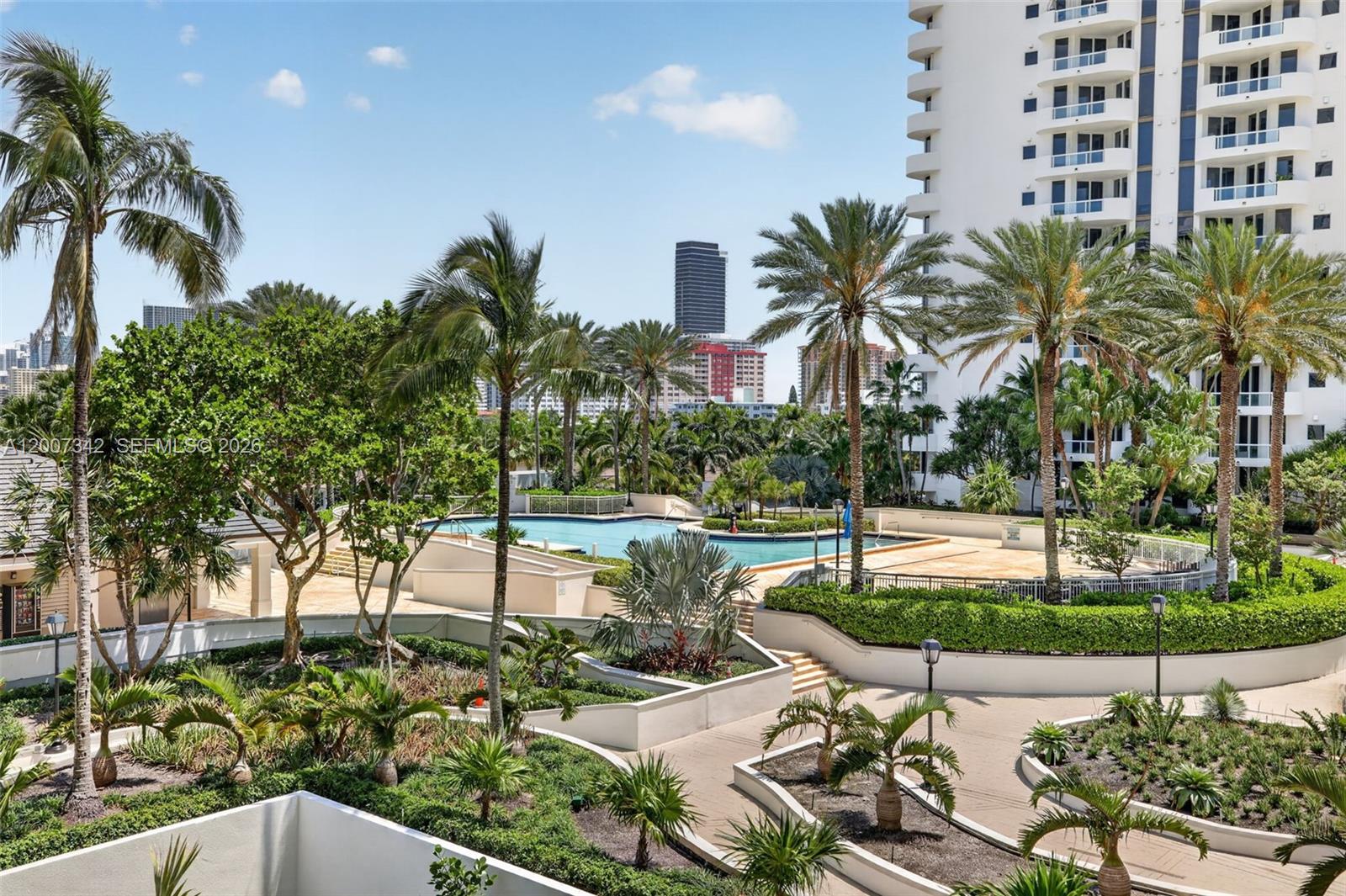 21205 Yacht Clb Dr #605 Aventura, FL 33180