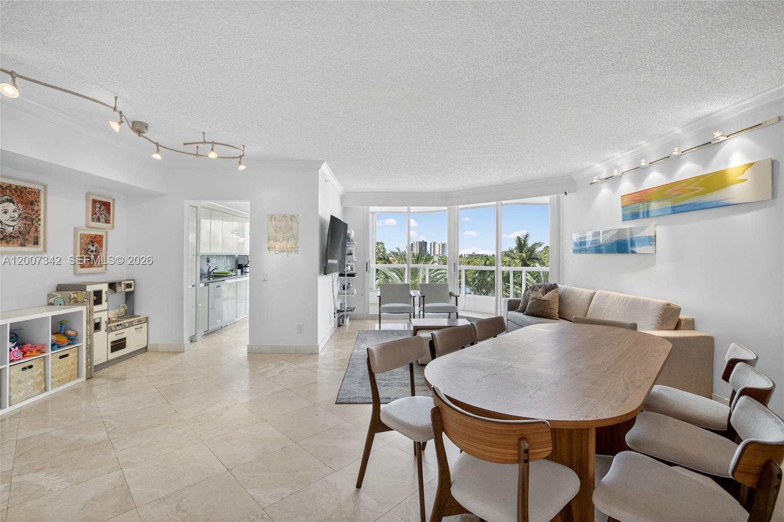 21205 Yacht Clb Dr #605 Aventura, FL 33180