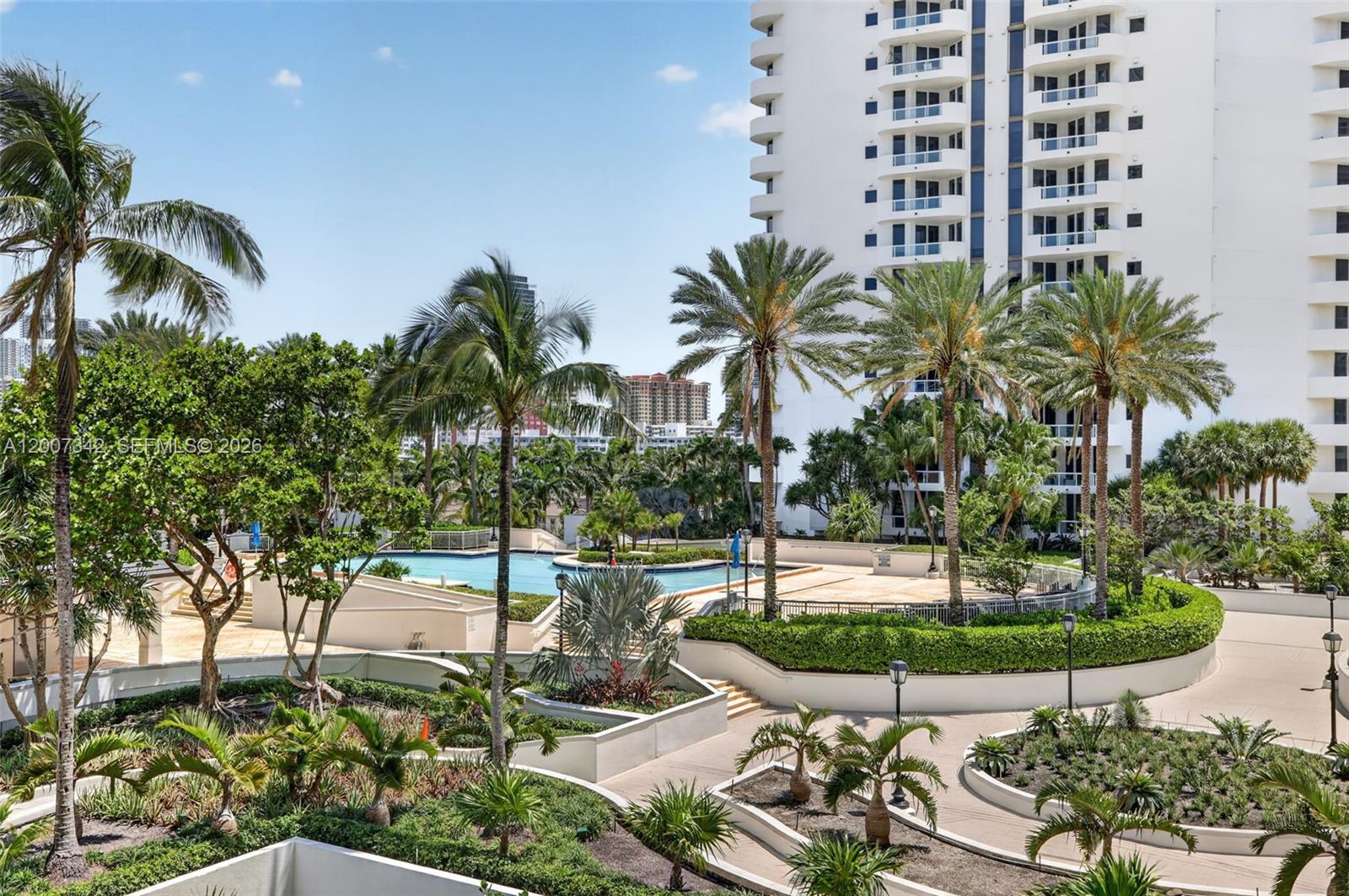 21205 Yacht Clb Dr #605 Aventura, FL 33180