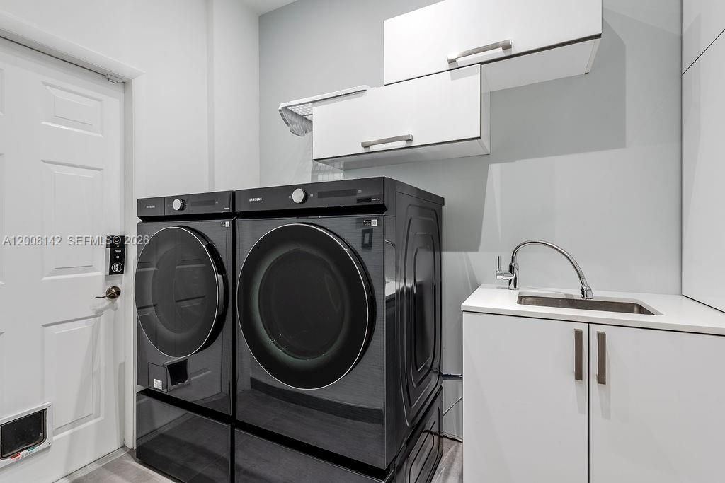 3949 194th Ln Sunny Isles Beach, FL 33160