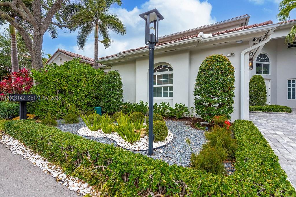 3949 194th Ln Sunny Isles Beach, FL 33160