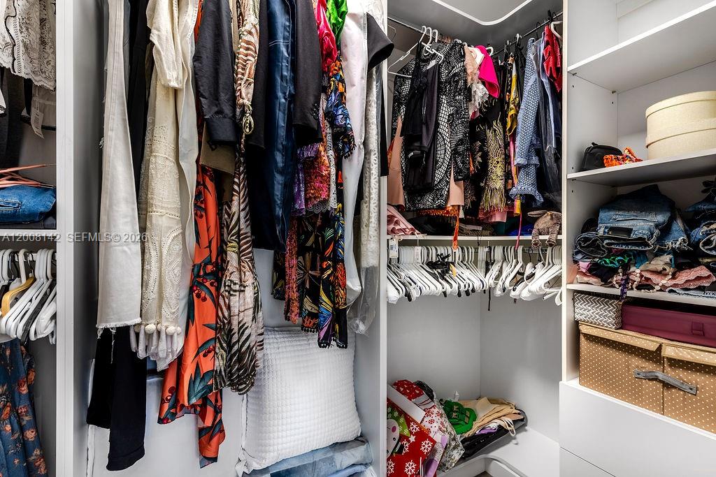 3949 194th Ln Sunny Isles Beach, FL 33160