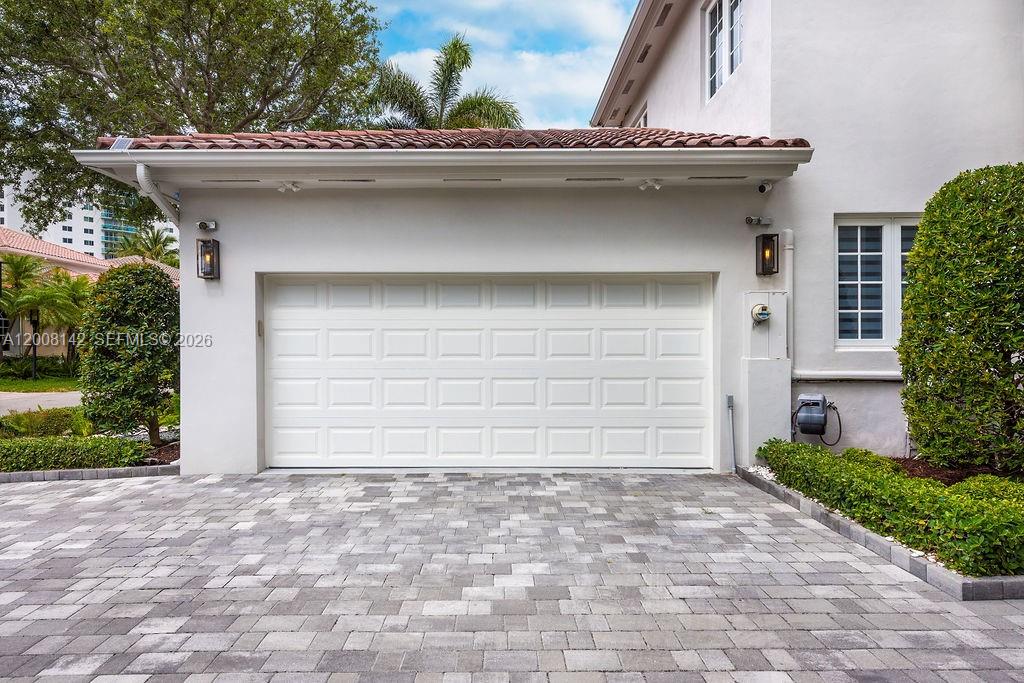 3949 194th Ln Sunny Isles Beach, FL 33160