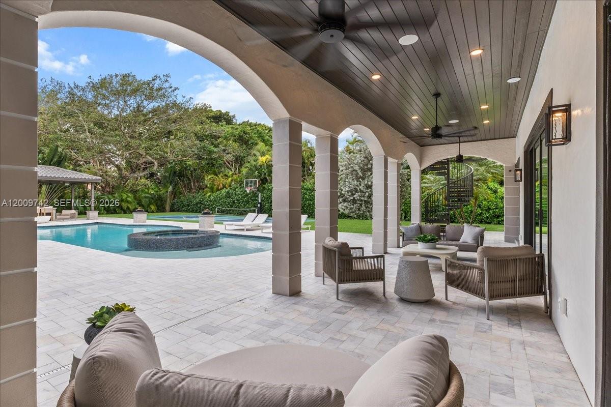 6080 SW 104th St Pinecrest, FL 33156