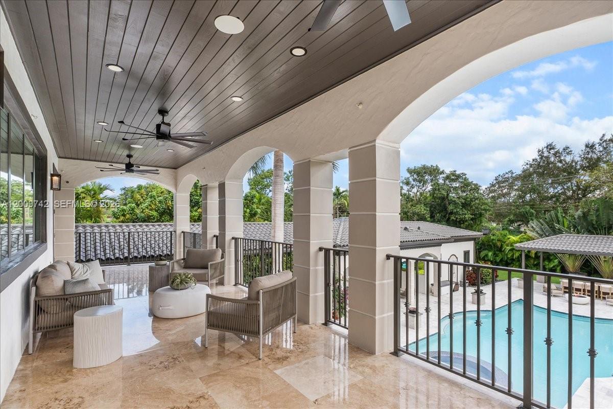 6080 SW 104th St Pinecrest, FL 33156
