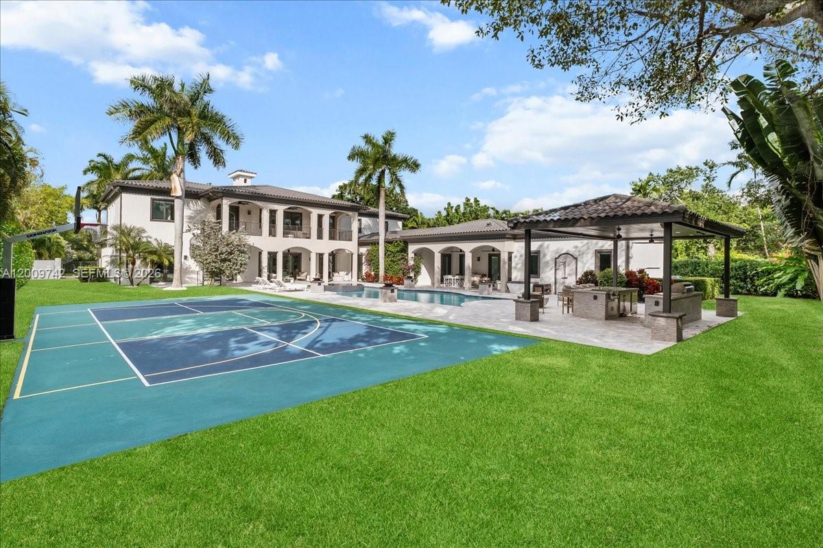 6080 SW 104th St Pinecrest, FL 33156