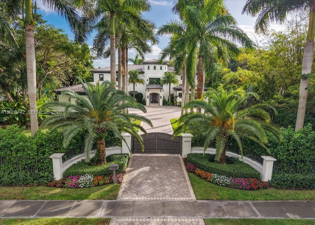 6080 SW 104th St Pinecrest, FL 33156