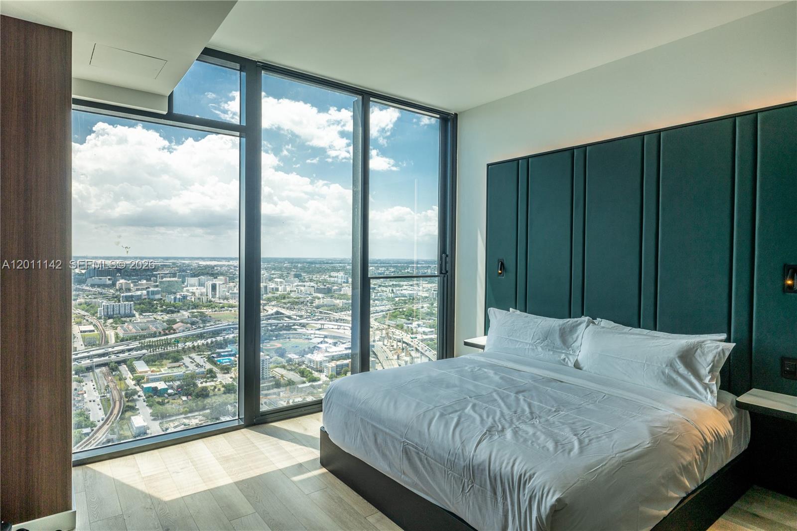 20 NE 11th St #5306 Miami, FL 33132