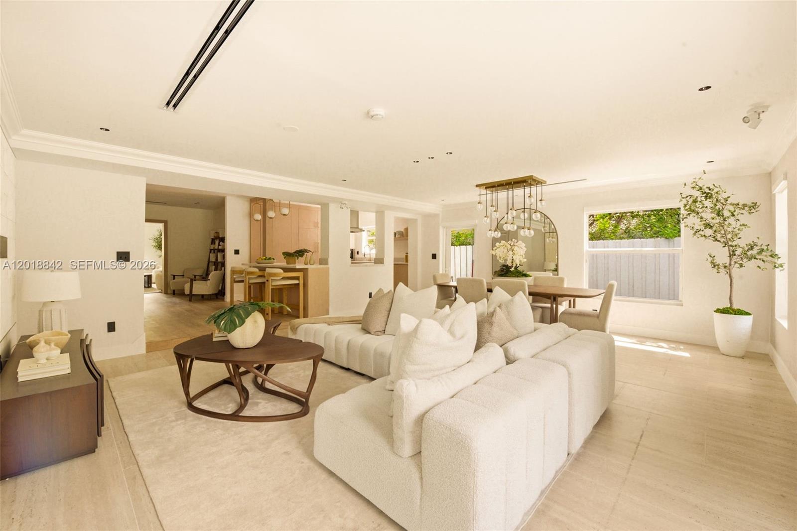 725 NE 76th St Miami, FL 33138