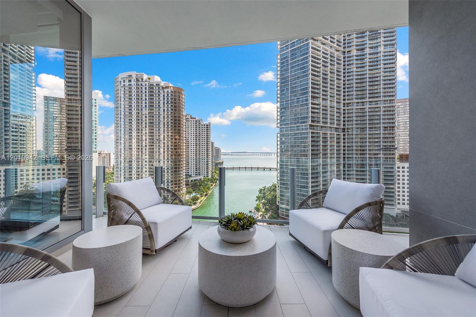 image Aston Martin Residences0