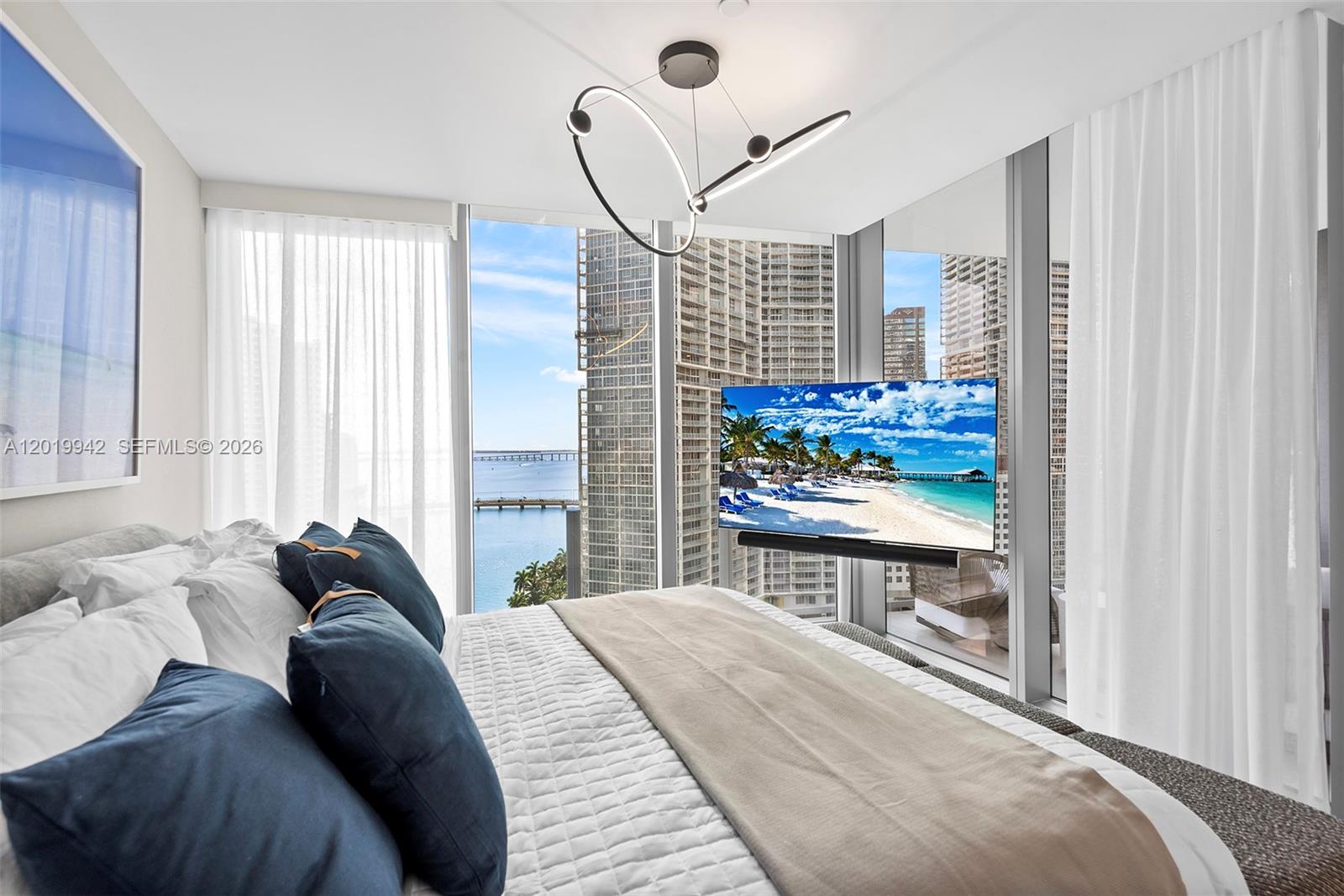 300 Biscayne Blvd Way #1605 Miami, FL 33131