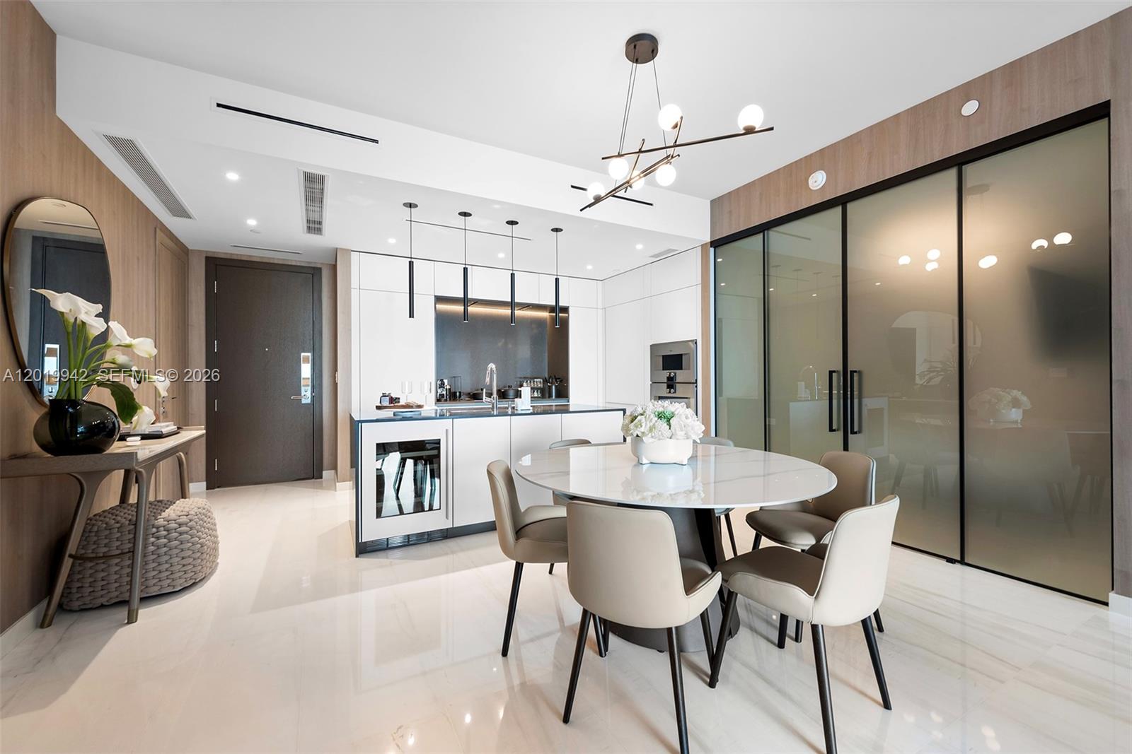 300 Biscayne Blvd Way #1605 Miami, FL 33131