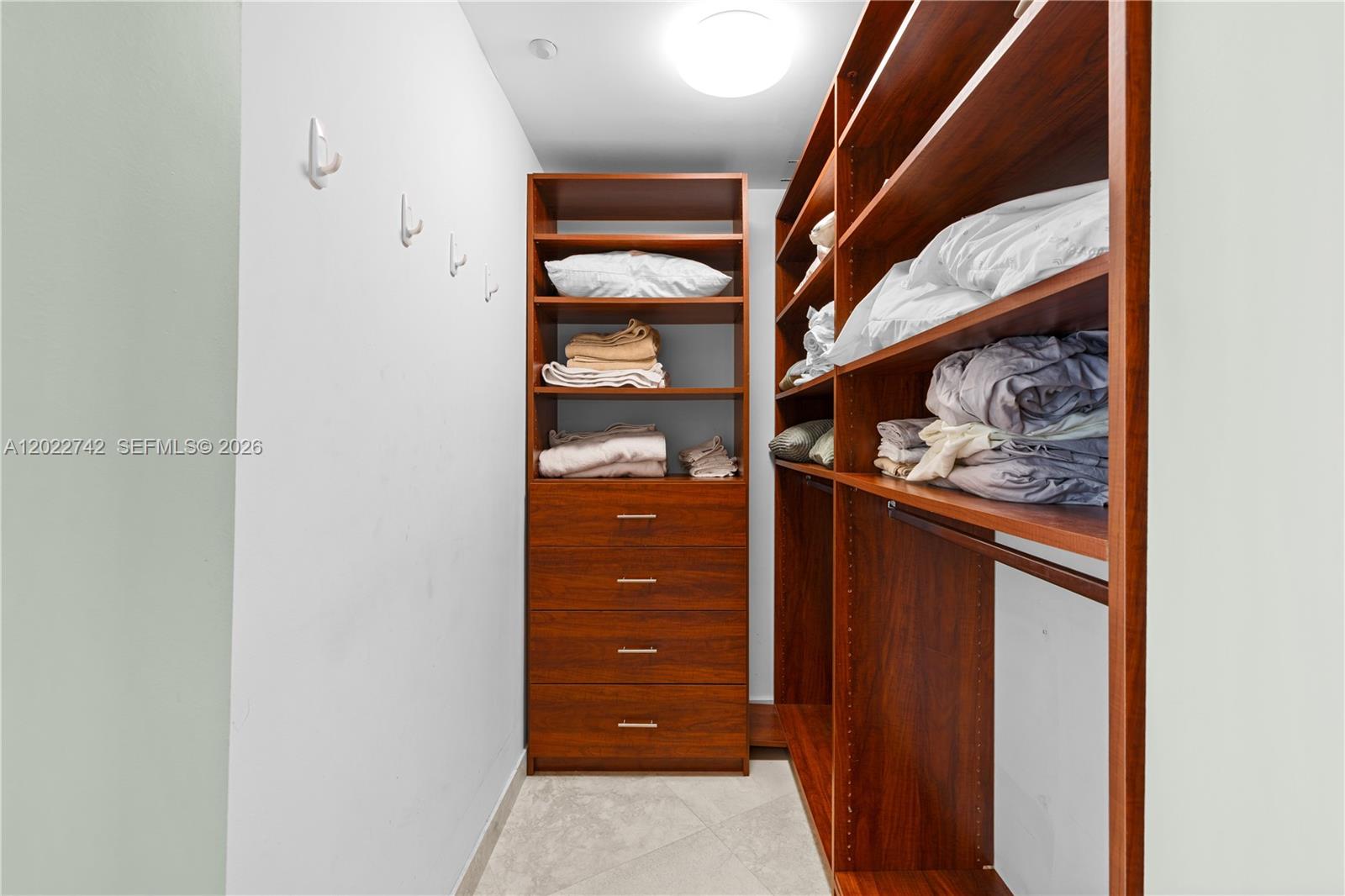 400 Alton Rd #907 Miami Beach, FL 33139