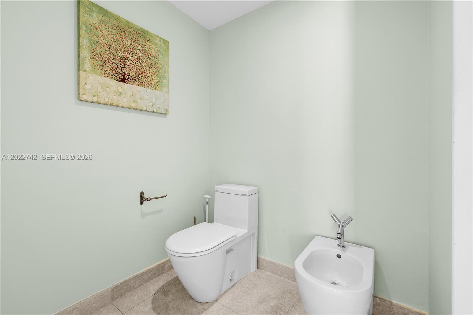 400 Alton Rd #907 Miami Beach, FL 33139