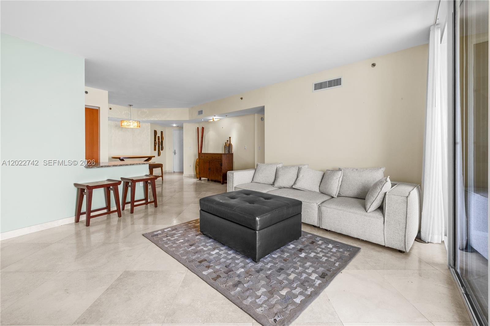 400 Alton Rd #907 Miami Beach, FL 33139